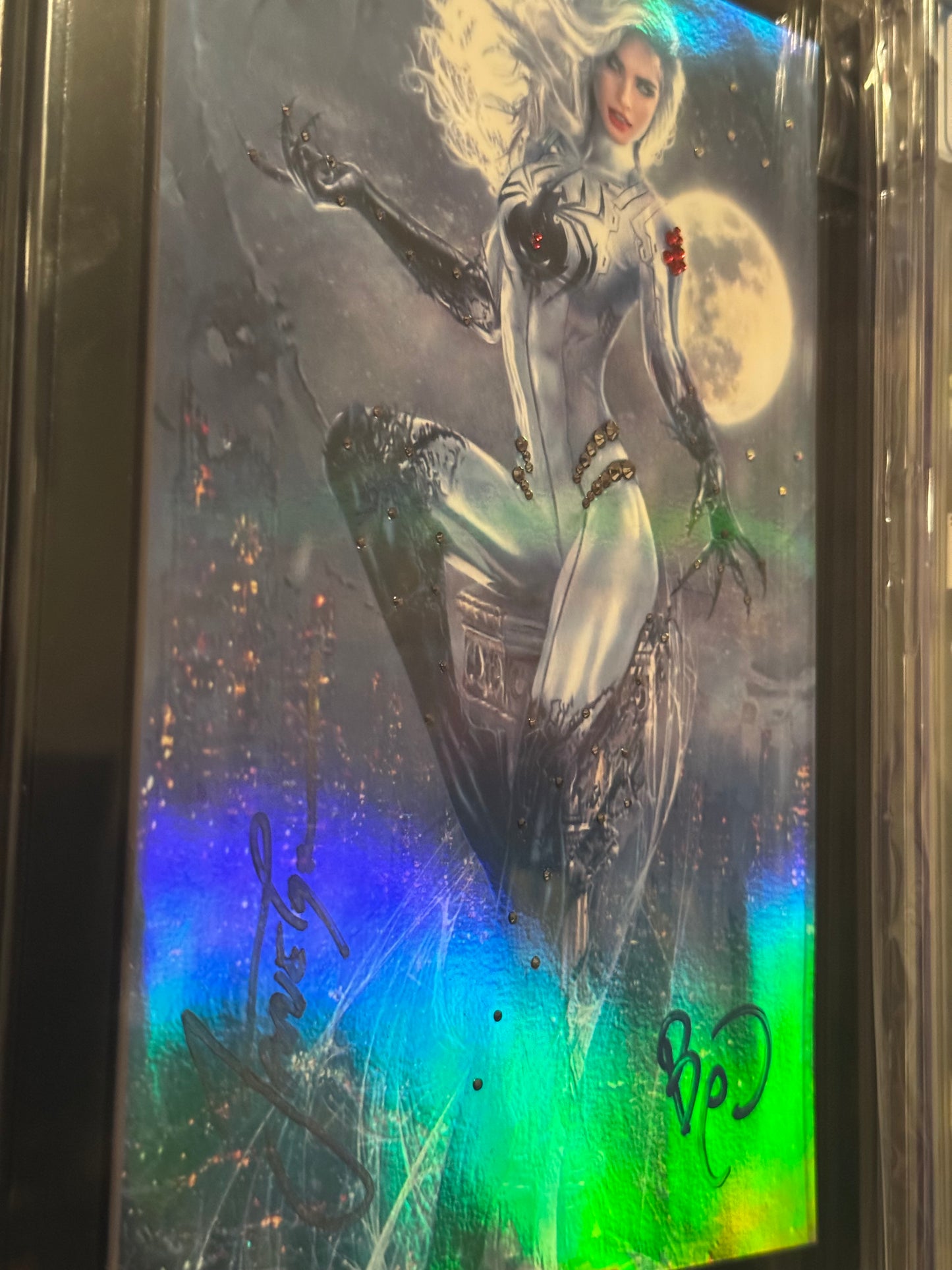 1 of 1 - Swarovski Crystals White Widow #3 (2024) Foil Variant - 2x Signed by Jamie Tyndall and Benny Powell with Metal CoA