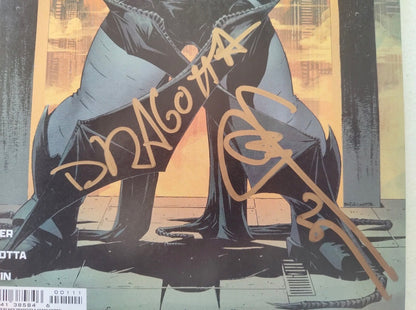 ABSOLUTE BATMAN #1 (1st Print) CVR A NICK DRAGOTTA (1st Print) [SIGNED BY SCOTT SNYDER & NICK DRAGOTTA - Gold Matching Signatures] NM/NM+